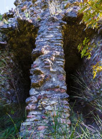 Castello Magalotti e la Chiesa di San Paolo Apostolo